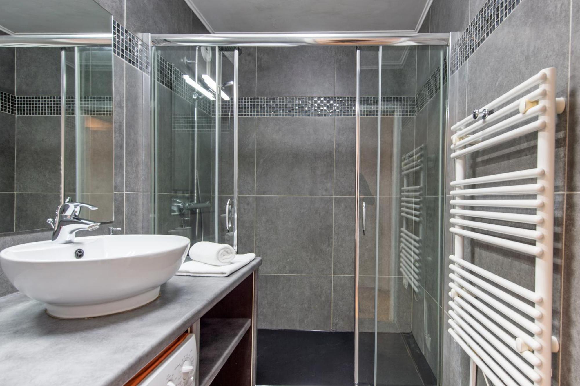 Appartement Renove - Terrasse - Parking - Bm Νίκαια Εξωτερικό φωτογραφία