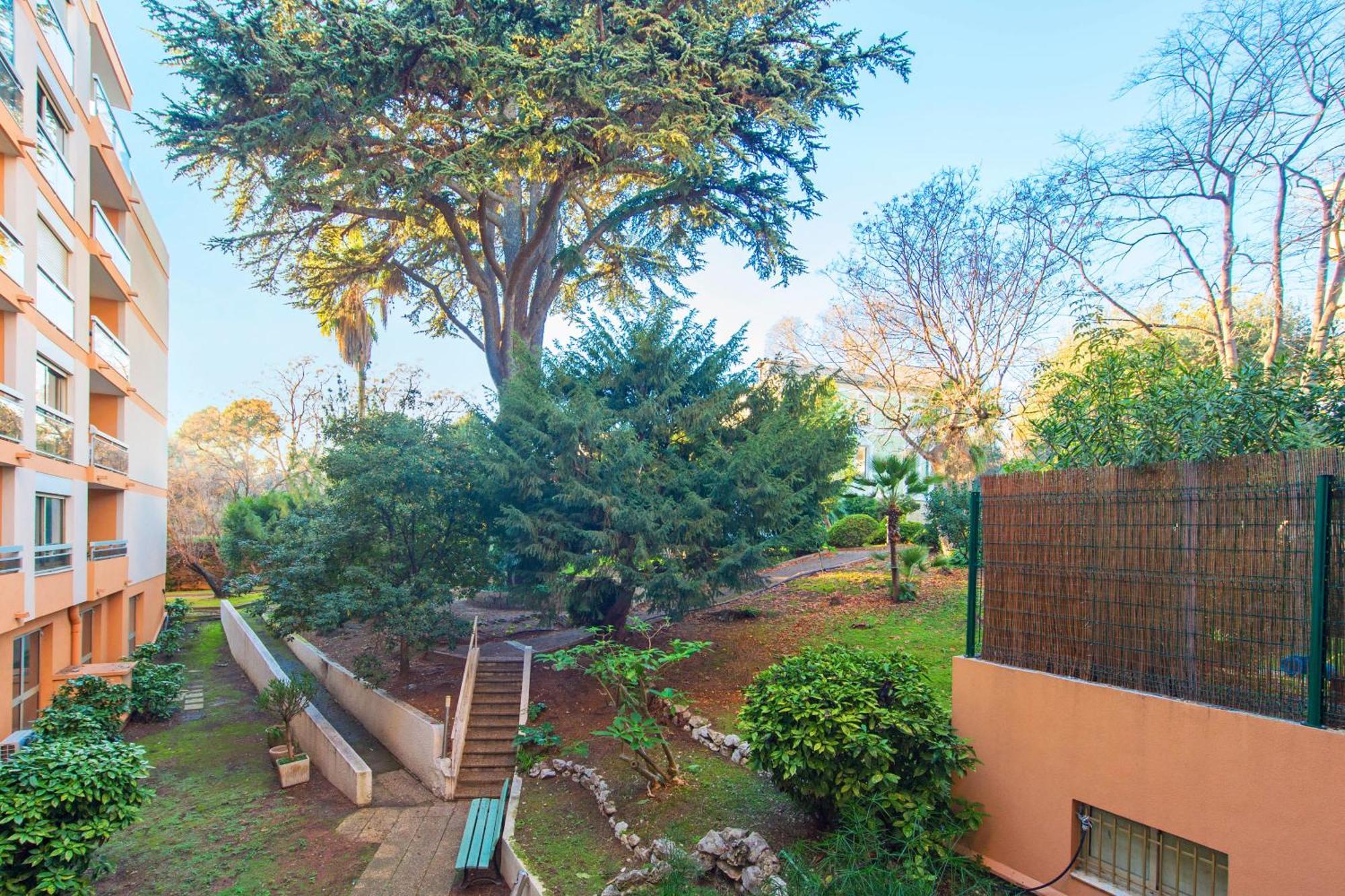 Appartement Renove - Terrasse - Parking - Bm Νίκαια Εξωτερικό φωτογραφία